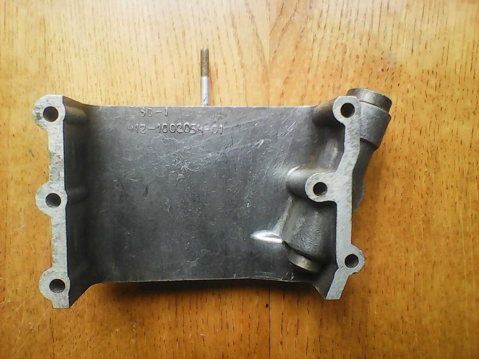 Продам дві бокові кришки.