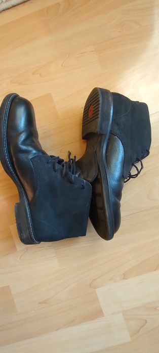 ECCO Shock Pointy skóra po bokach nubuk