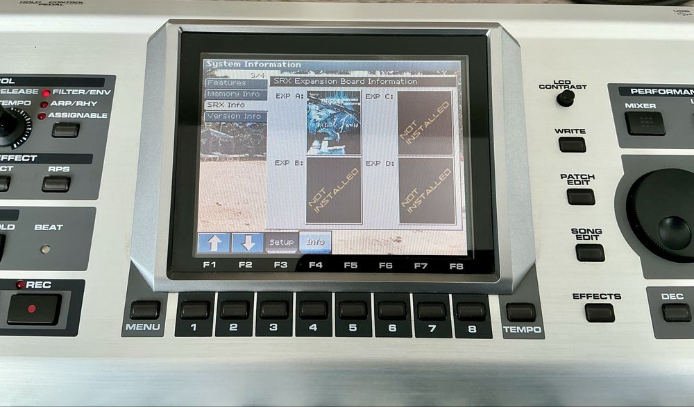 Roland Fantom X7 – Workstation Profissional | Extras Incluídos