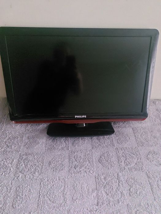 Продам телевизор Philips б/у