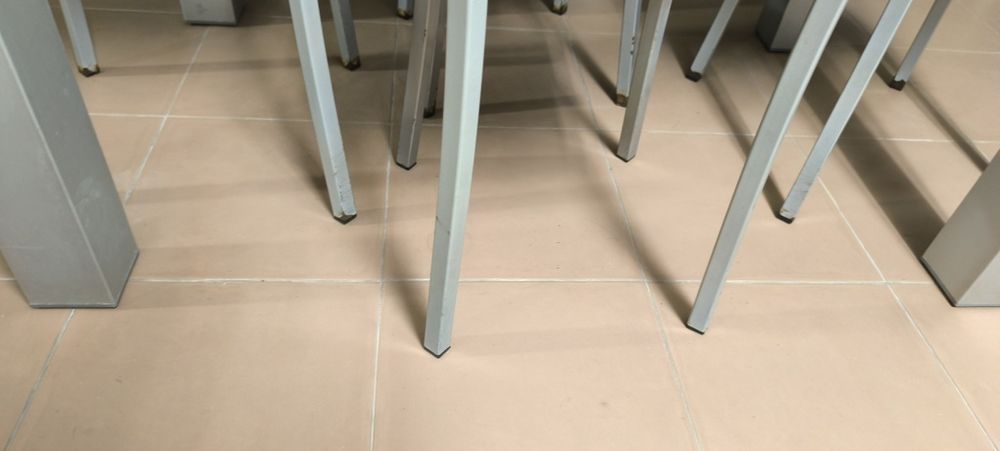Conjunto mesa de cozinha e 4 cadeiras
