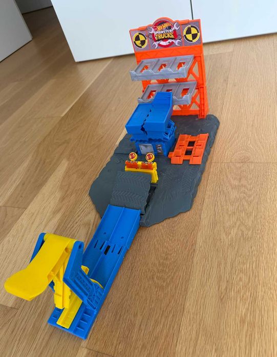Lote brinquedos menino - Hot Wheels Octo Car Wash + carros + RC