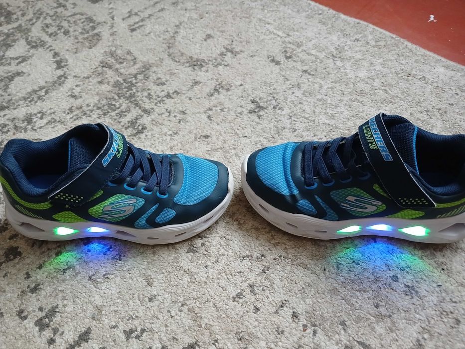 Кроссовки, кросівки Skechers