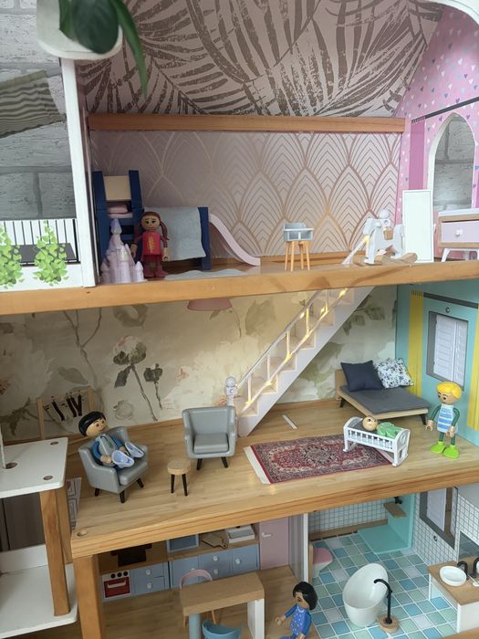 Domek dla lalek drewniany