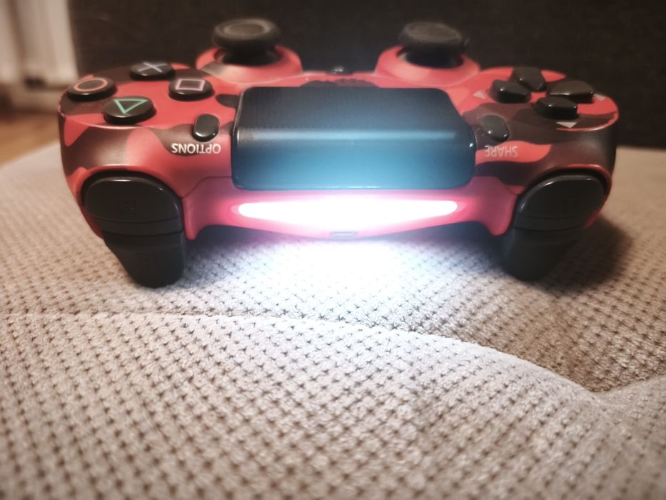 PlayStation 4 pad do konsoli