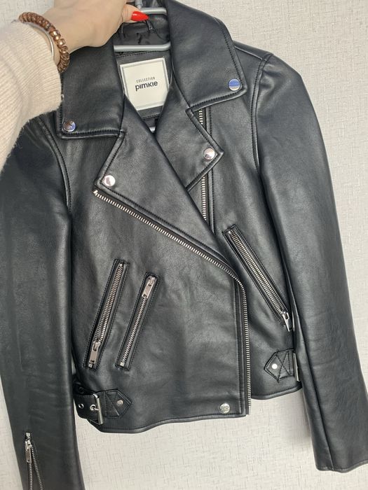 Продам косуху, чорного кольору