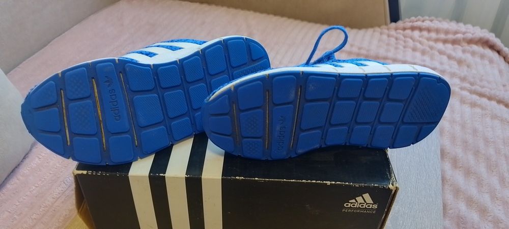 Кросівки Adidas на хлопчика 29-30р.