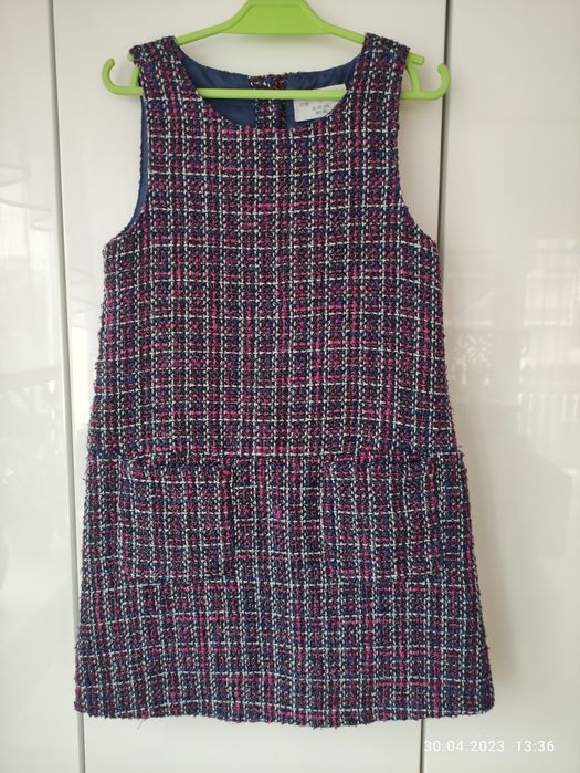 Sukienka dzianinowa r 122 128