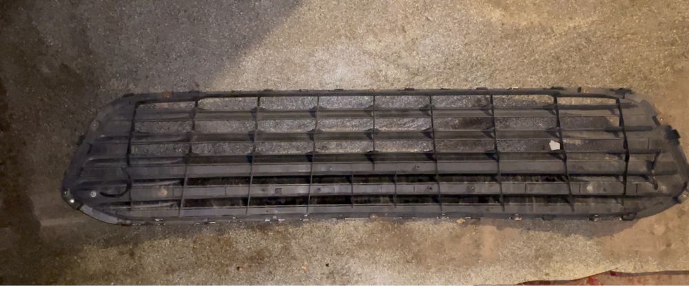Решітка бампера тойота авлон 13-16 роки