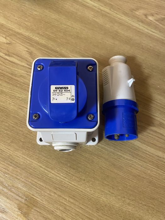 Комплект 3 фазная розетка и вилка