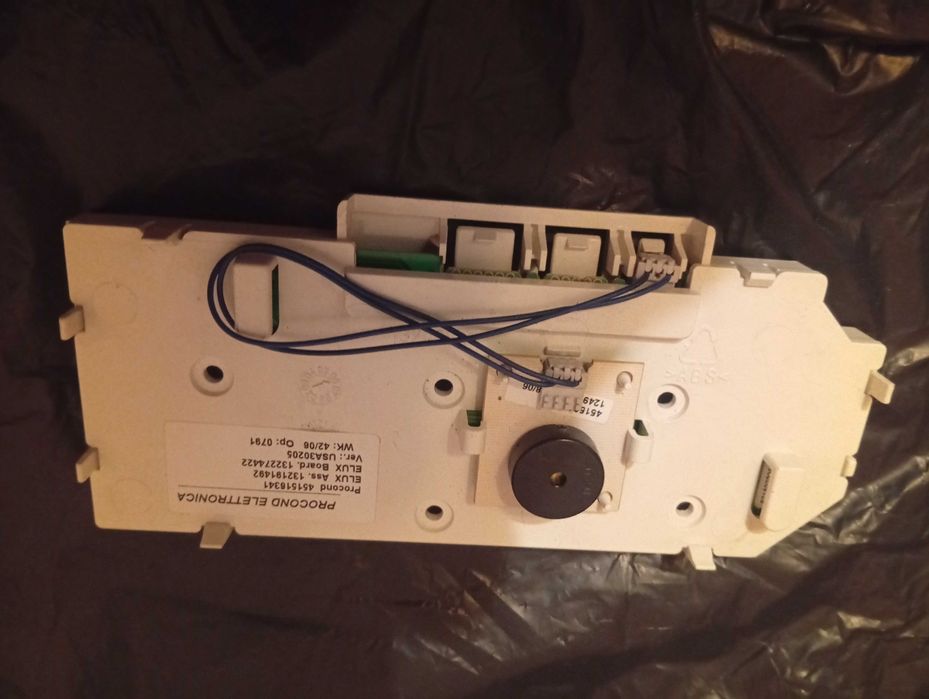Модуль пральн машини електролюкс electrolux  на запчастини, кому треба