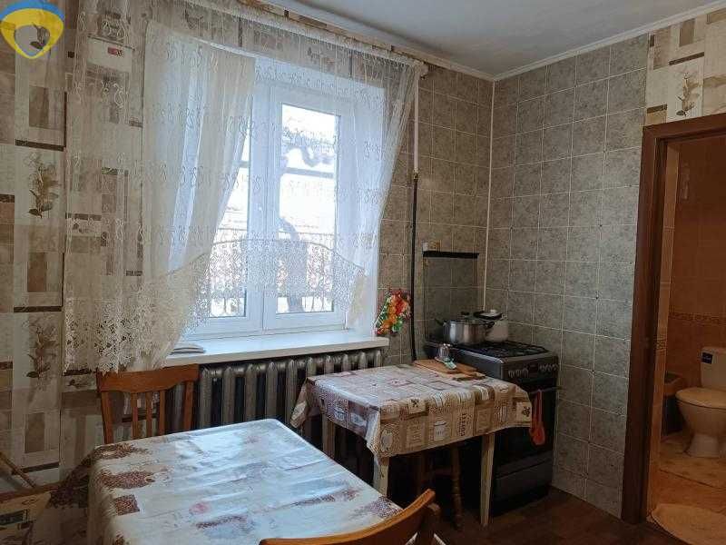 Добротний будинок з ремонтом та всіма зручностями в с. Буялик