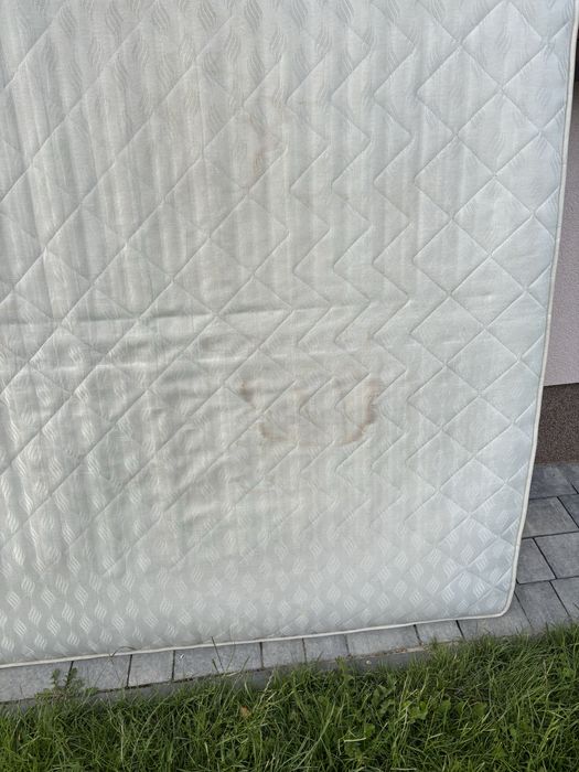 Materac uzywany