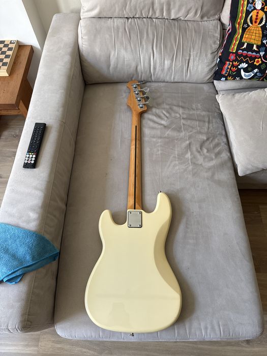 Guitarra baixo - harley benton