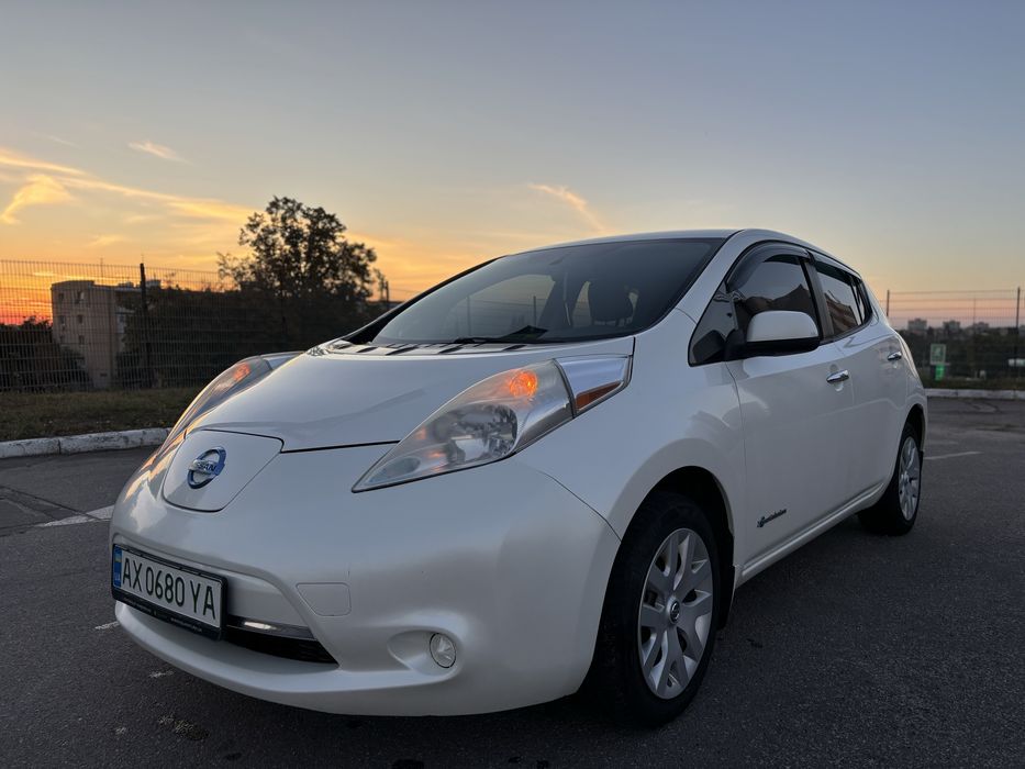 Nissan leaf 2014 года