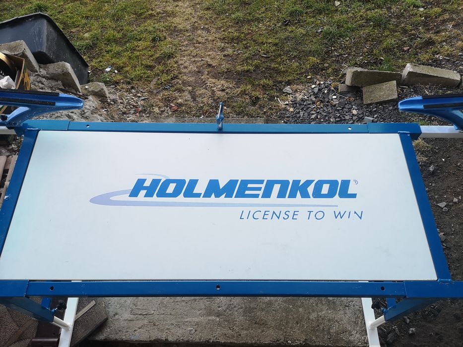 Stół serwisowy nart, Holmenkol