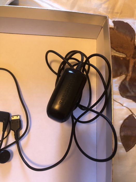 Carregador e auricular com fios samsung