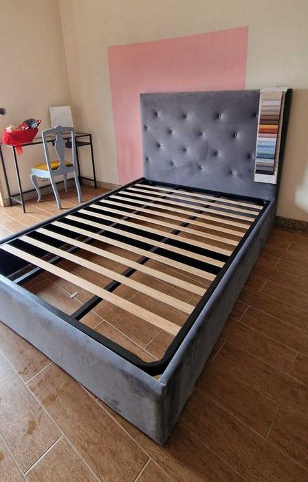 Camas De Casal Estofadas Top de Gama 190x140m Estrado Incluído 199€ !!