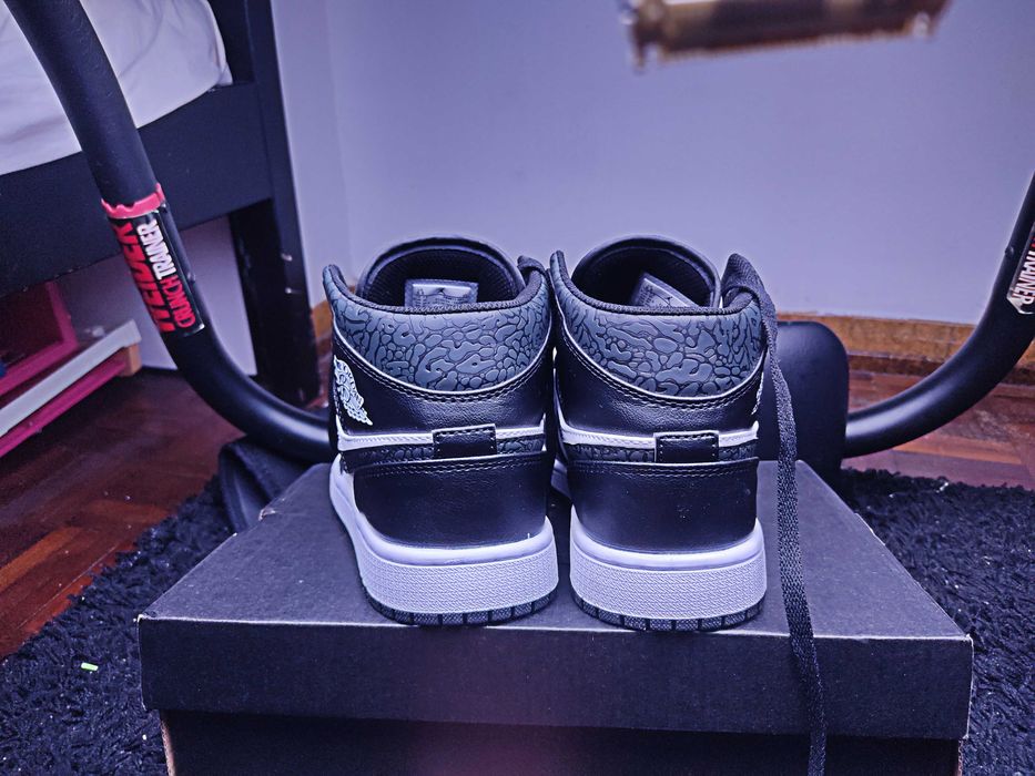 Air Jordan 1 mid