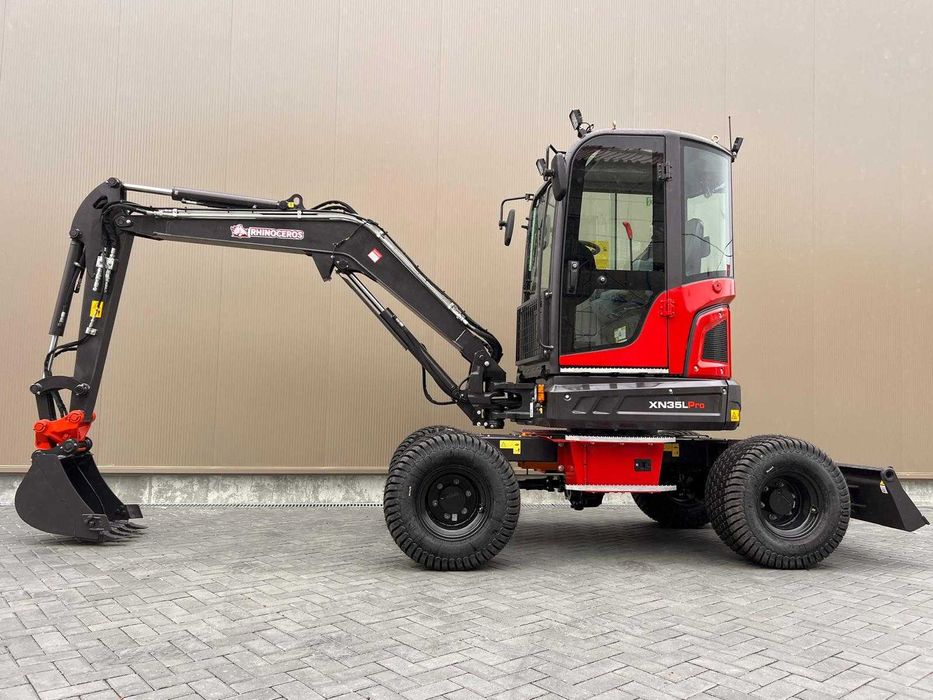 MINI GIRATORIA XN35L PRO RHINOCEROS  Motor Kubota