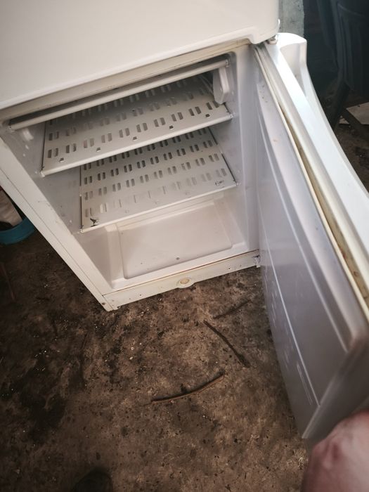 Indesit холодильник