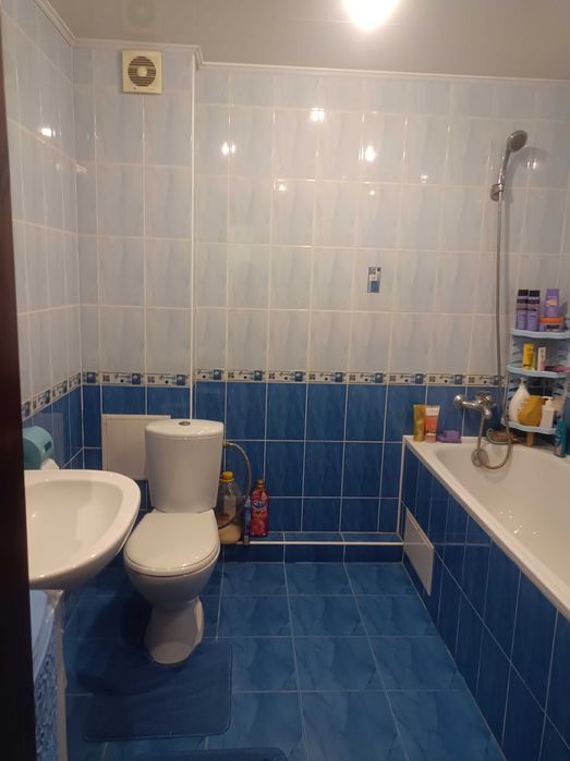 Продаж 3-кімнатної квартири в Слободі