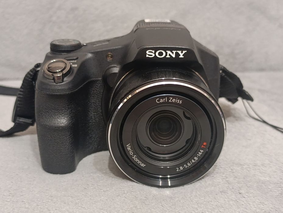 Фотоапарат Sony Cyber-Shot DSC-HX200V