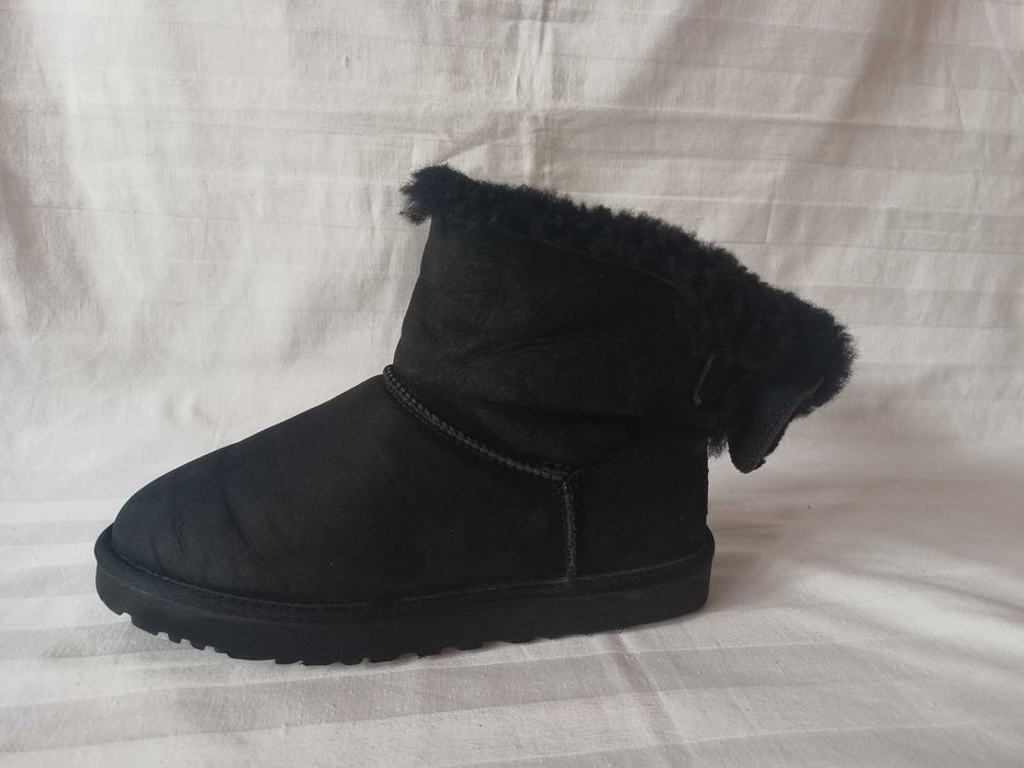 UGG roz. 39 /UK 6/ - dł. wkł. 25 cm / z metki/ - skóra