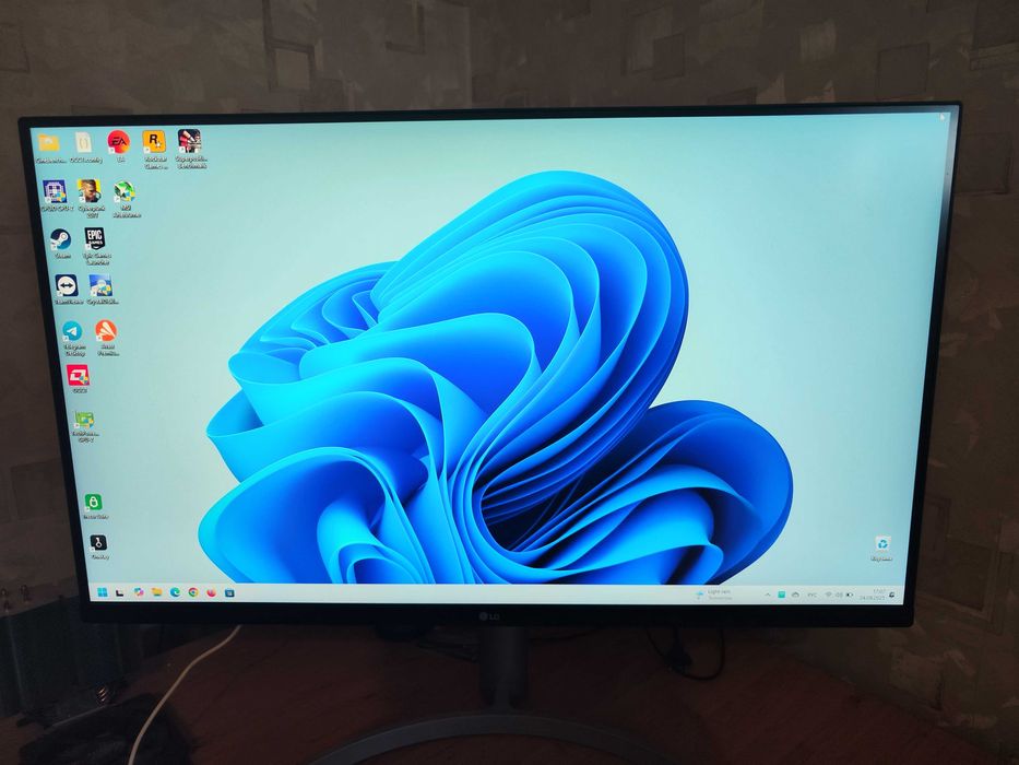 Монитор LG 32UN650-W