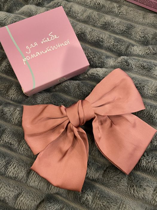 Атласний рожевий