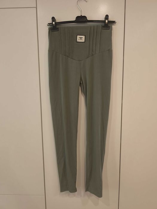Nowe Legginsy Prążek