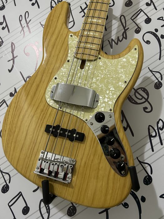 Marcus miller v7 vintage primeira edicao como novo