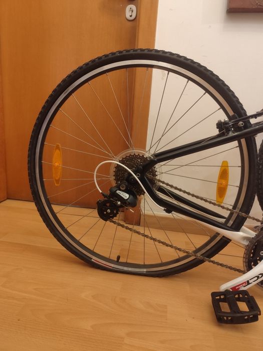 Vendo bicicleta nova specialized