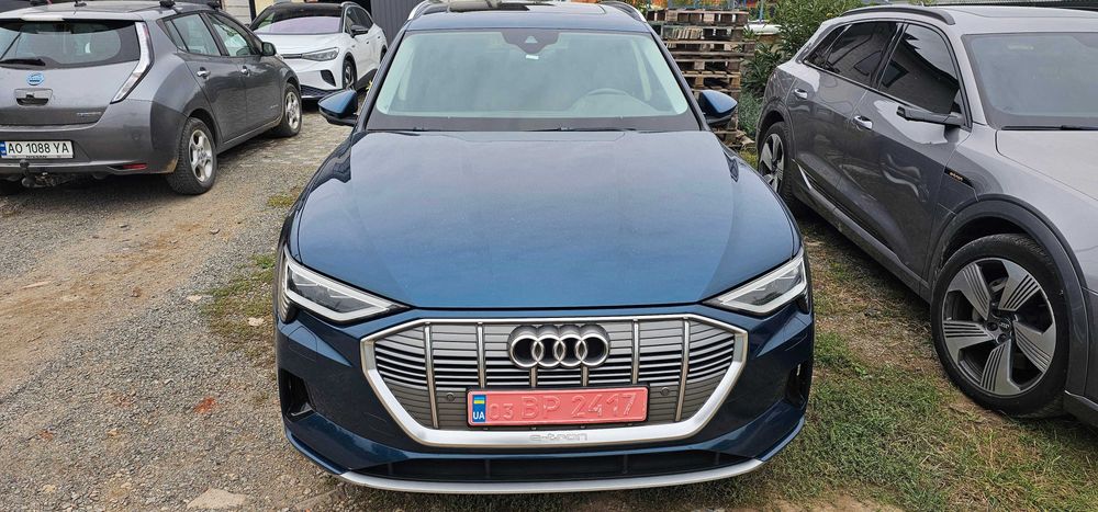 Продам Audi e-Tron