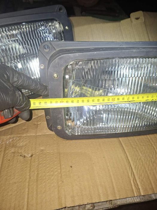 Фари на авто універсальні