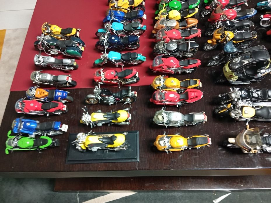 Coleção de 49 motas maisto