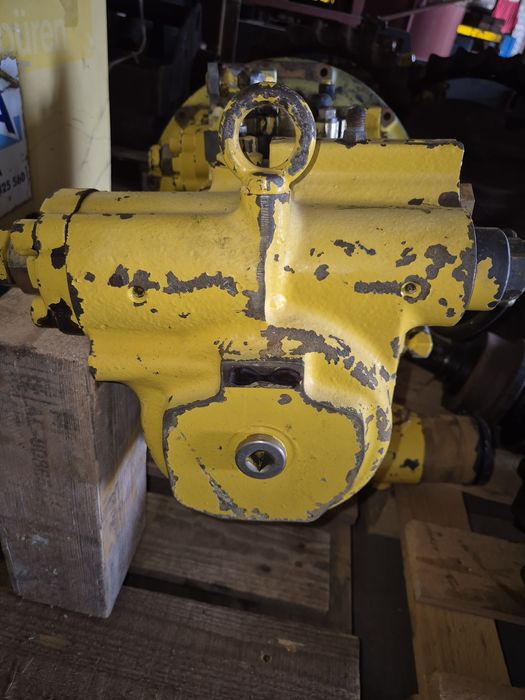 Pompa hydrauliczna Komatsu pc 240-6 - części