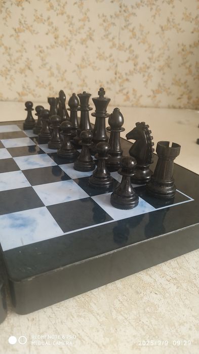 Набор из трёх игор.