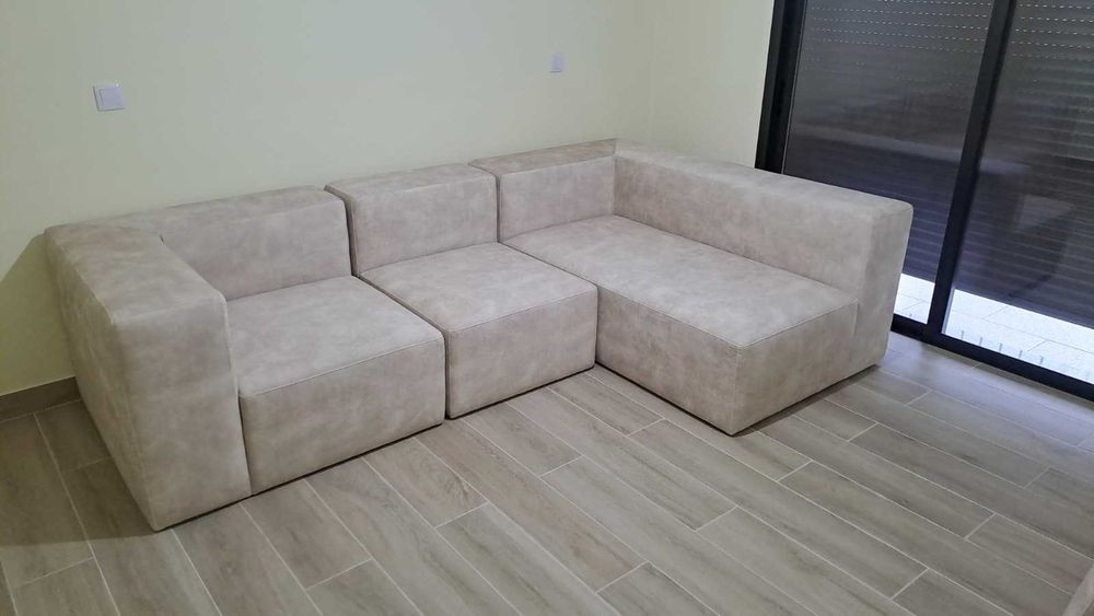 Sofá modular completamente novo, valor negociável