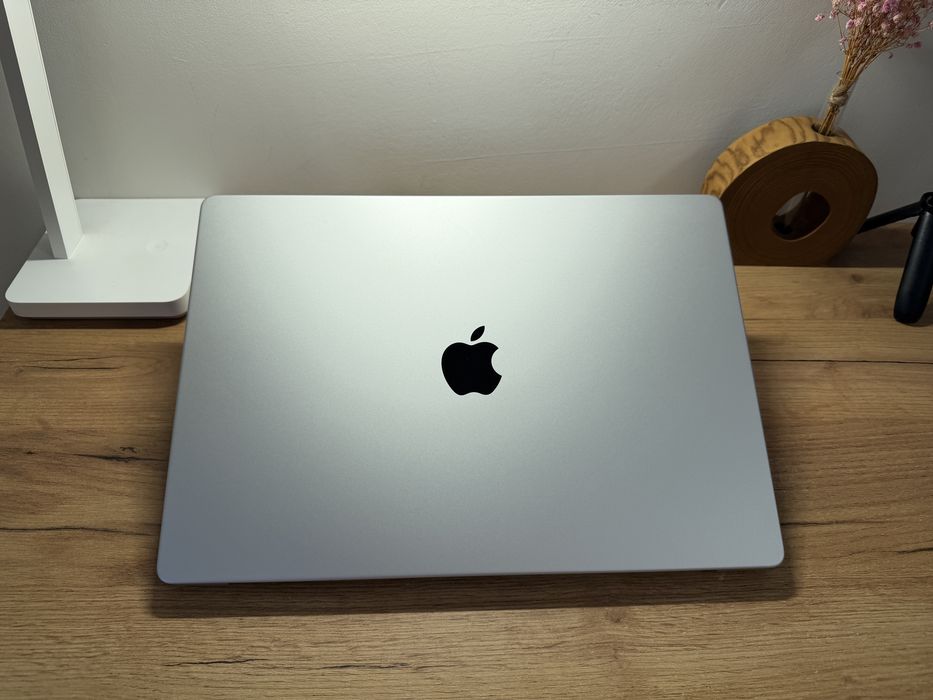MacBook Pro 16 2021 32GB RAM 512GB SSD Silver