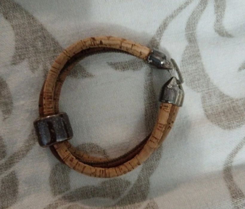 Pulseira castanha