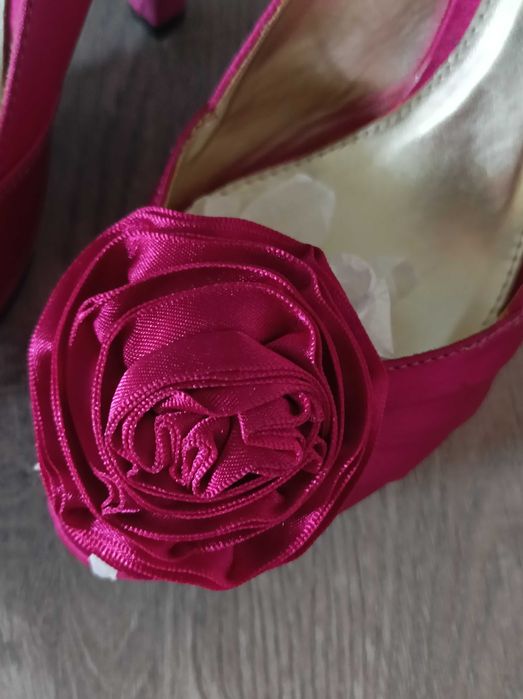 Buty/szpilki różowe Nowe rozm 37