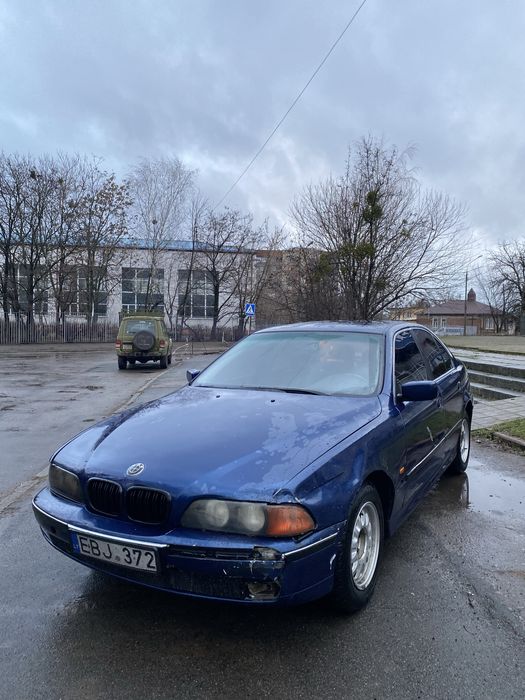 Продам бмв е39 на полном ходу