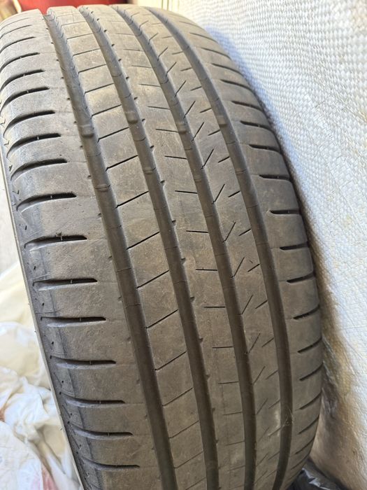 Пара летней резины бриджостоун 235/60/18 21 год  без дефектов