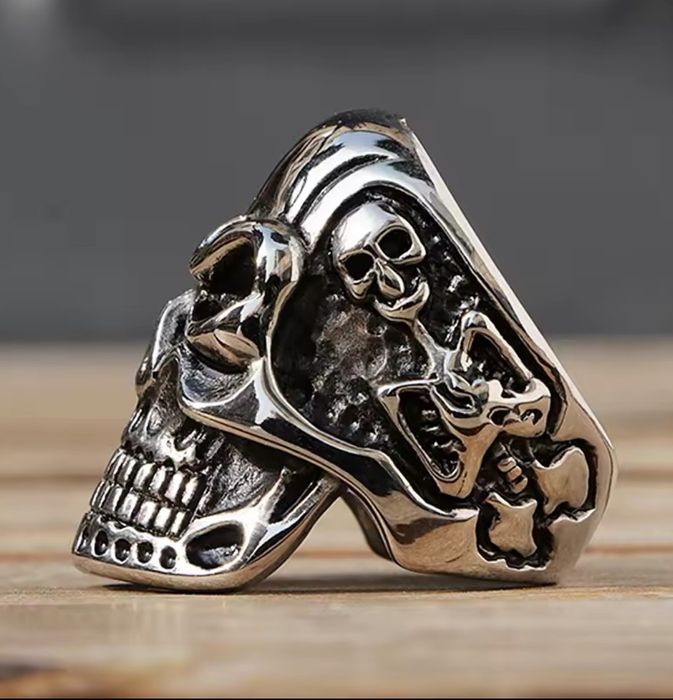 Продам колечко каблучка череп rap sk8 y2k