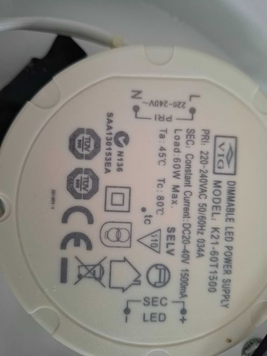 Candeeiro moderno Led AEG