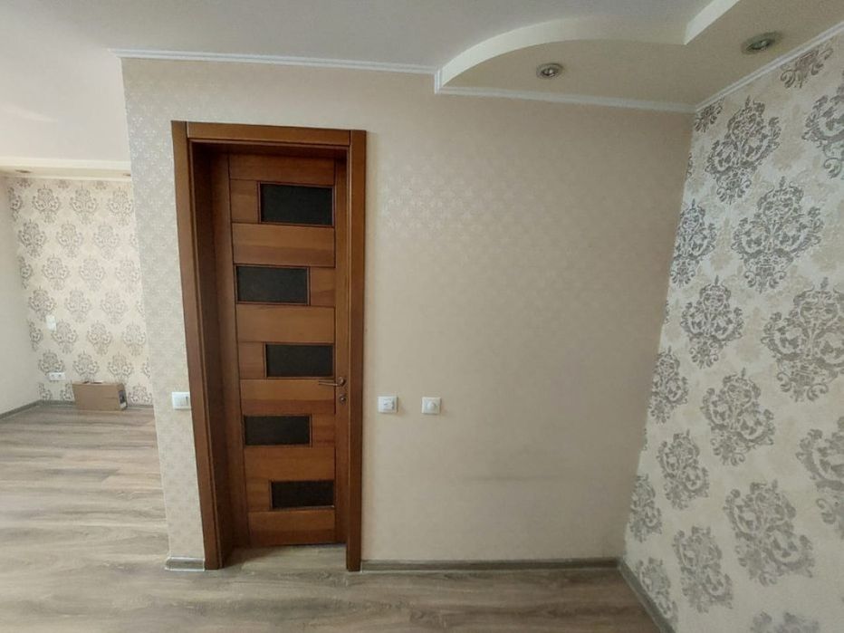 Квартира на першому поверсі з окремим входом, 559408