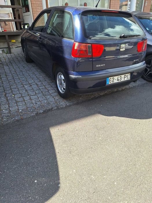 Seat Ibiza Vendo Seat Ibiza do ano 2000.   285.000 km  Ano 2000  Motor 1.0 económico   Carro em bom estado geral para a idade