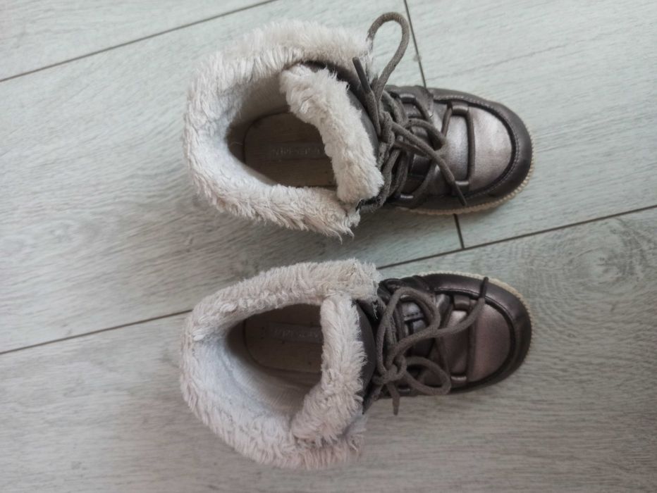 Buty dziewczęce Reserved 27