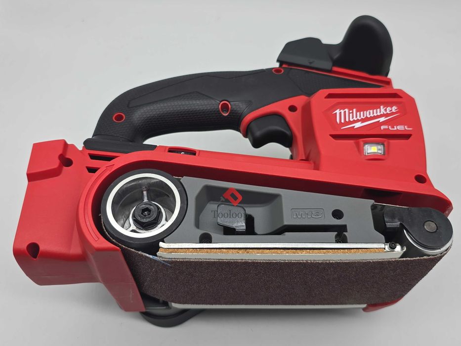 Milwaukee 2832 ленточная шлифовальная машина / Новая / В Наличии!!!